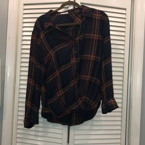 Women’s Button Down with tie at bottom of shirt